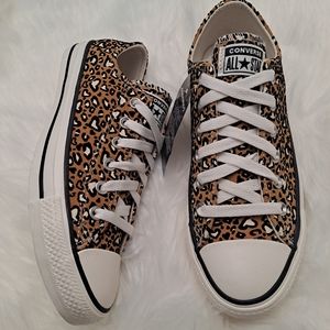 COPY - COPY - NWT CTAS Club Gold/Black sz 11 wmns